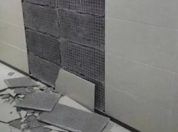 容县瓷砖空鼓维修公司分享下容县墙砖松动维修的知识